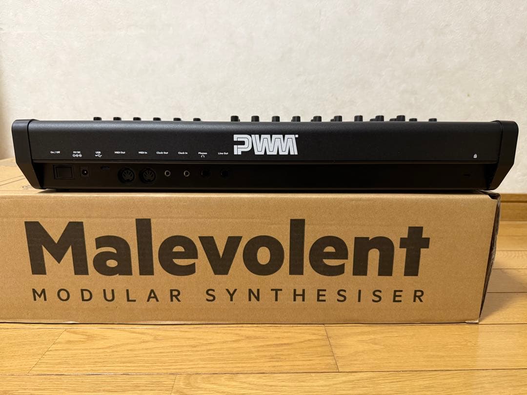 pwm / malevolent セミモジュラーシンセサイザー