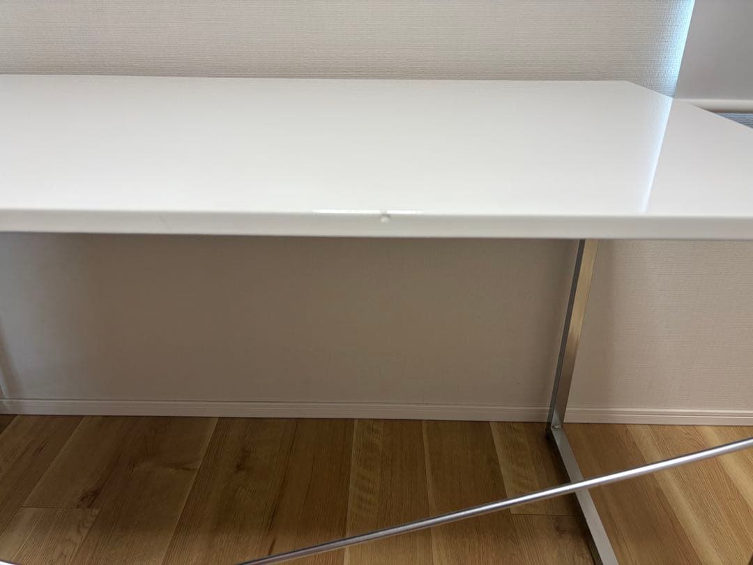 サンワダイレクト パソコンデスクW120×D60×H70cm・鏡面仕上げ