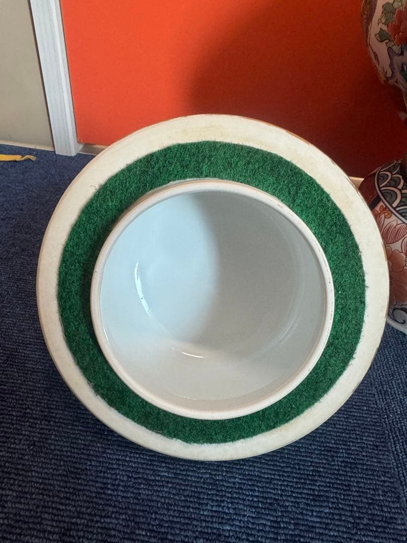 2055 有田焼 勝右衛門作 染錦 金彩色絵花鳥紋 沈香壷　飾壺