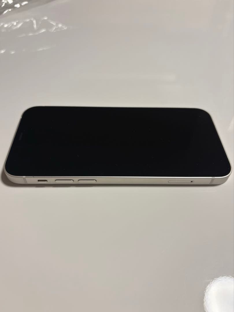 ブラウンさん★[美品]Iphone12 64GB ホワイト