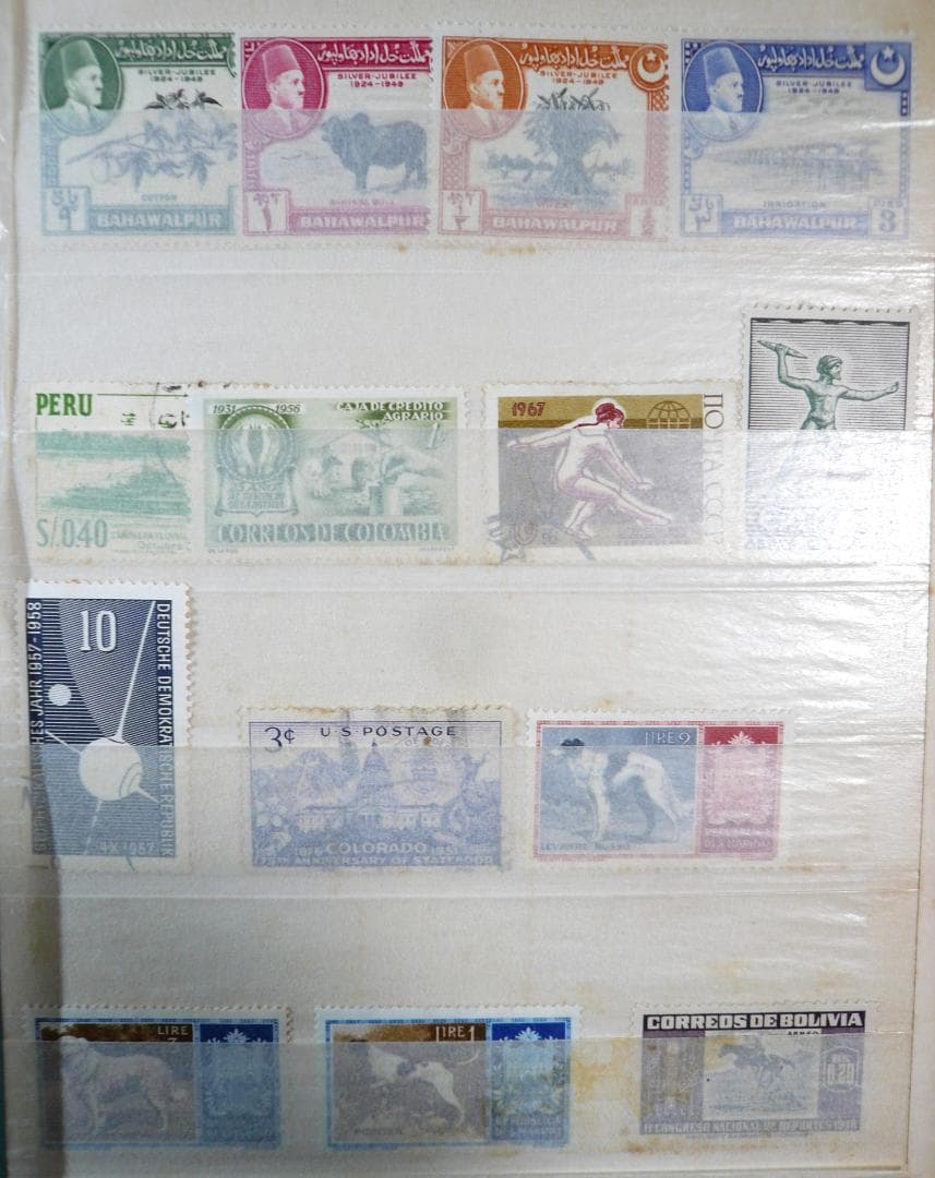 古い海外切手（使用済み、未使用混在２４９枚セット）