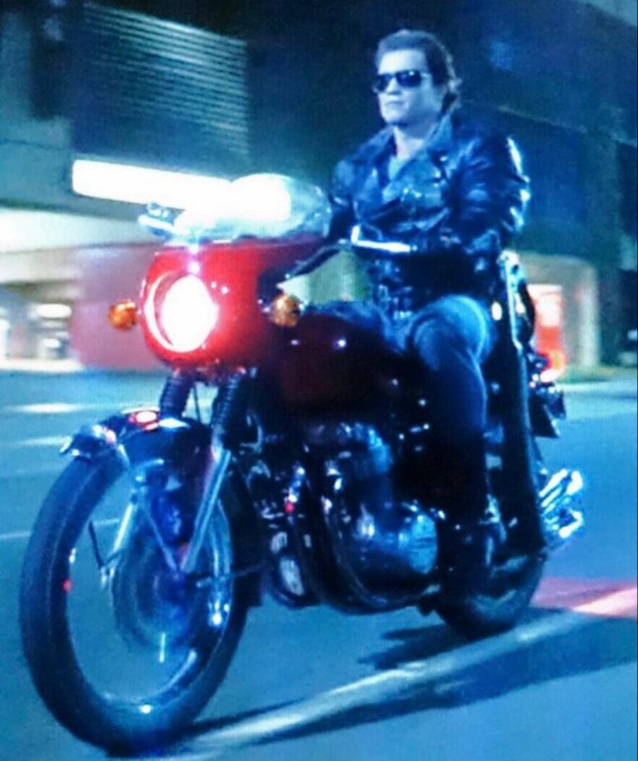 MAFEX T-800 ターミネーター ＋ ホンダCB750FOUR カスタム