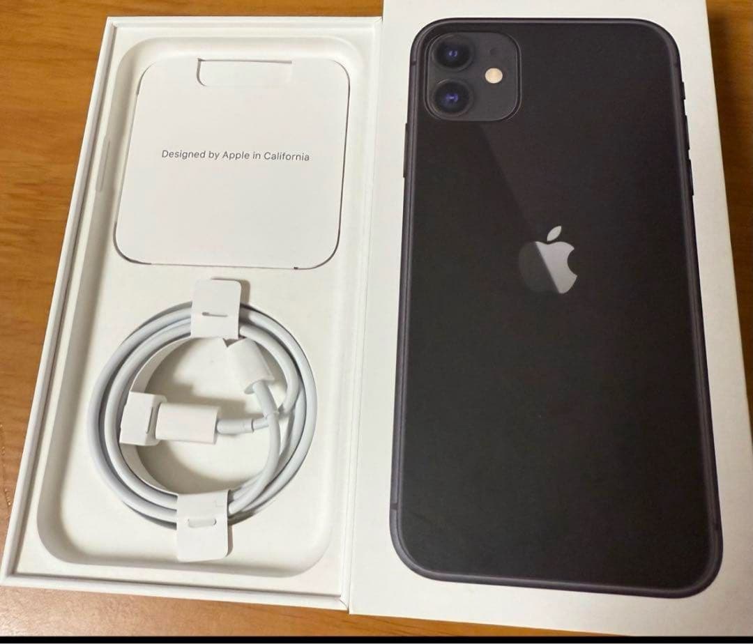 Apple iPhone 11 ブラック 本体 充電ケーブル付き