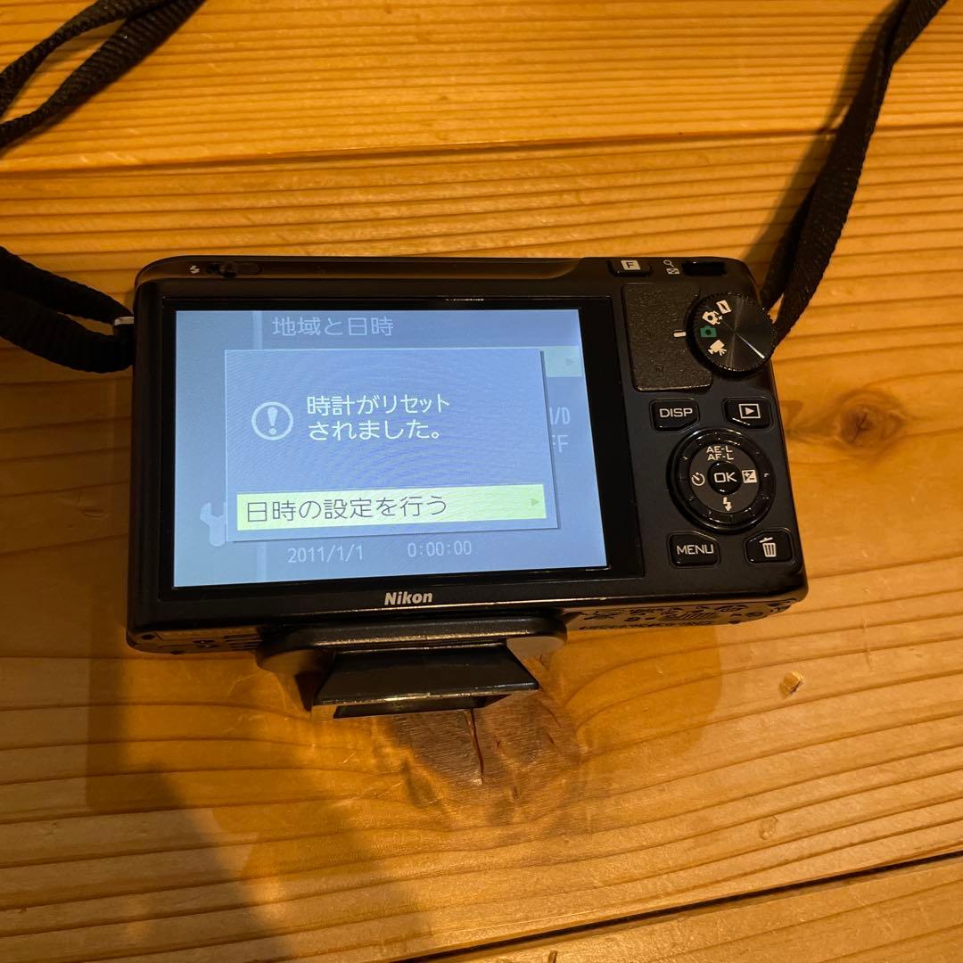 Nikon J1 カメラ 本体 レンズ 充電器 USBケーブル 使用説明書