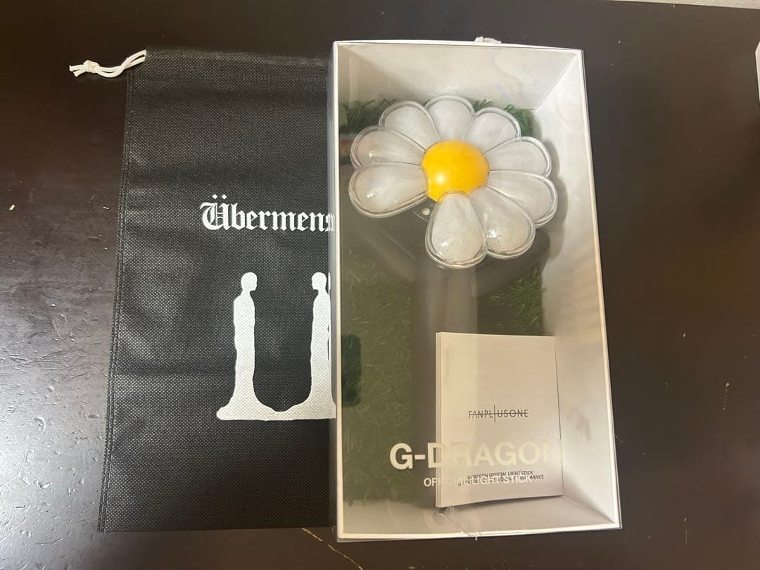 G-DRAGON ジードラゴン Übermenschペンライト 袋、カード付き