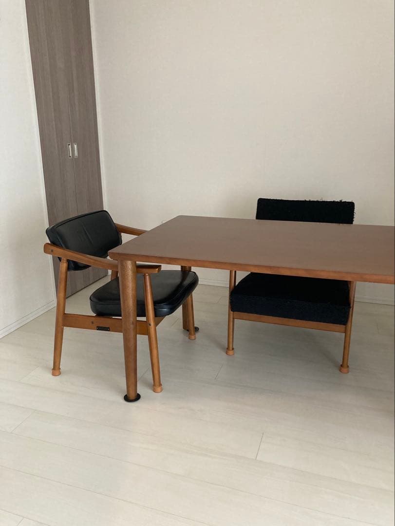 カリモク60 ダイニングテーブル