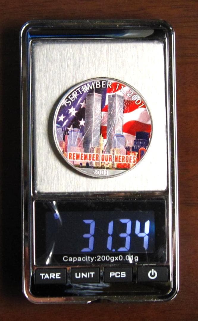 ０１年　カラー　アメリカンシルバーイーグル　１オンス１ドル銀貨　ＷＴＣリメンバー