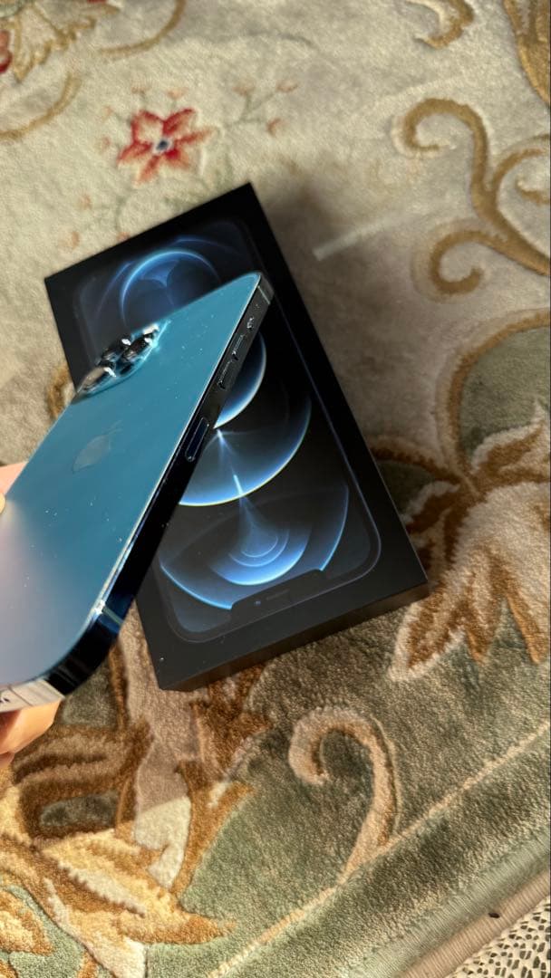 iPhone 12 Pro Max 512GB SIMフリー