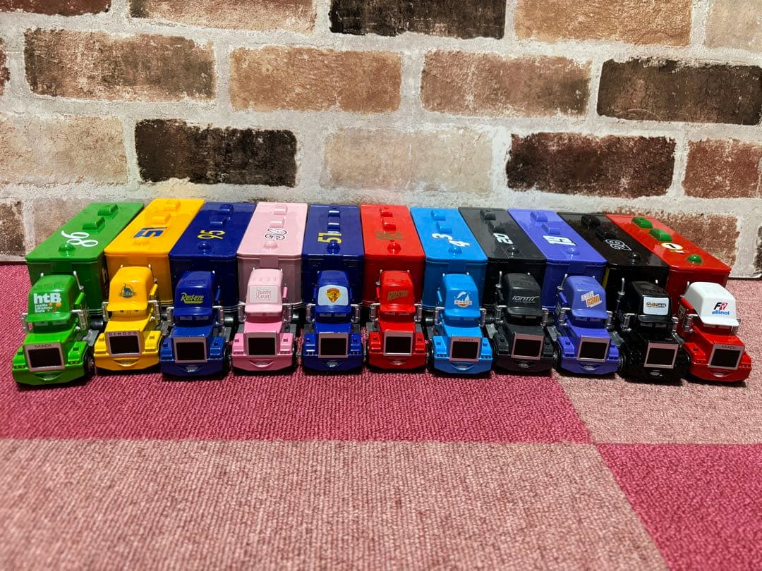 【新品】 カーズ　マックトラック トレーラー 11台セット 限定出品