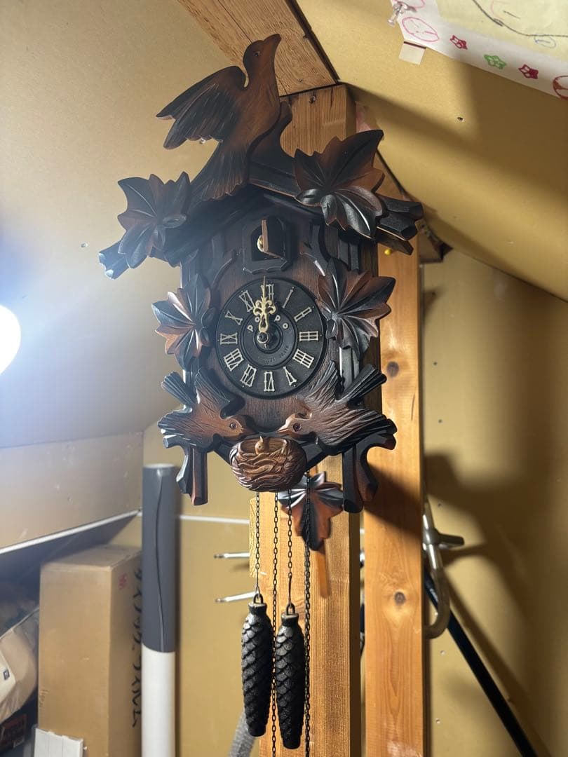 鳩時計　poppo 木製鳩時計 鳥と葉の彫刻　手塚時計店