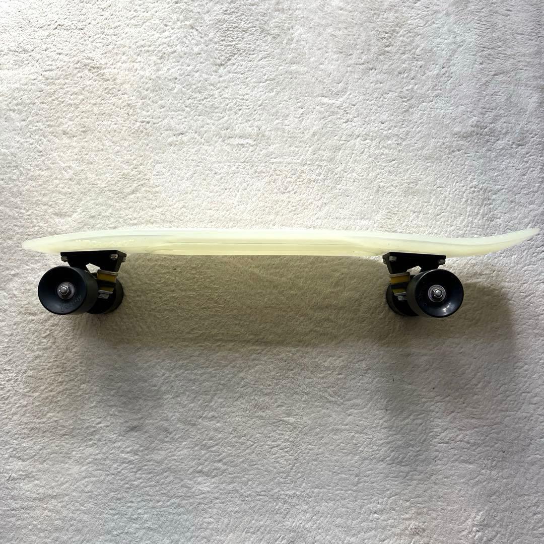 Penny　ペニー　スケートボード　クリア　蓄光　２２インチ