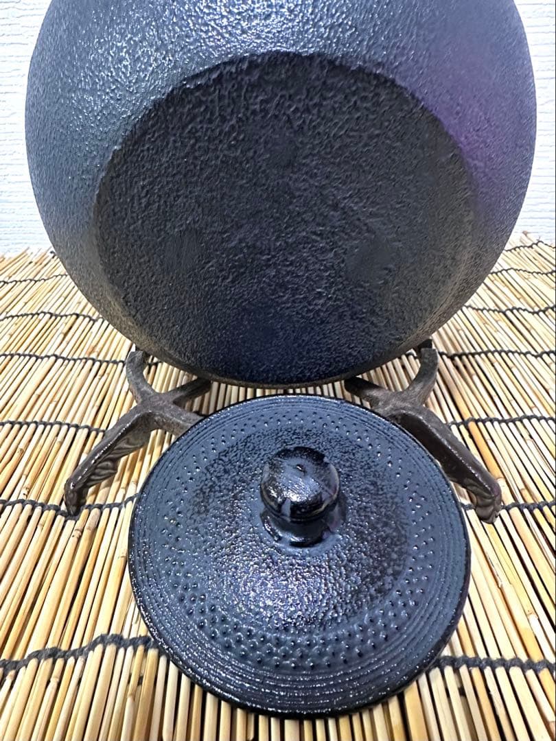 未使用品、供箱、栞付　南部宝星堂造　１８型アラレ　南部鉄瓶　南部鉄器　調理器具