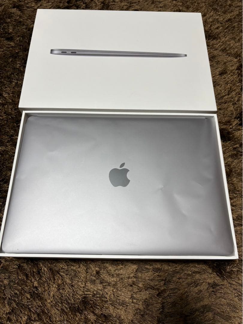 Apple M1 MacBook Air 13インチ 256GB残量100%