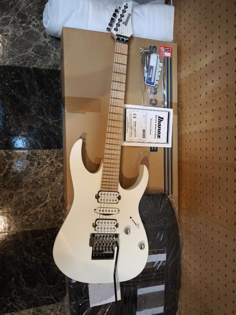 ☆彡Ibanez（アイバニーズ）　RG6HSHMTR-WHF