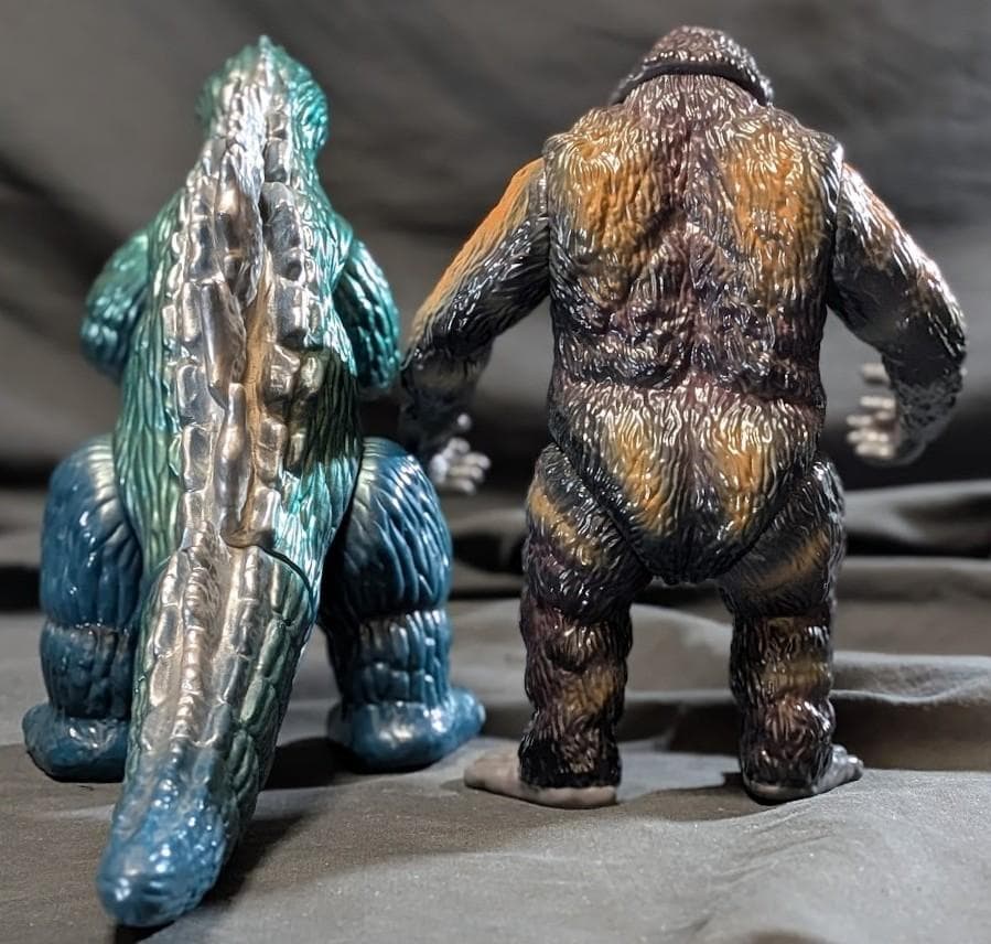 ゴジラ（Ｍ１号）＆ゴリラ１号（APES JAPAN）ソフビフィギュア２体セット