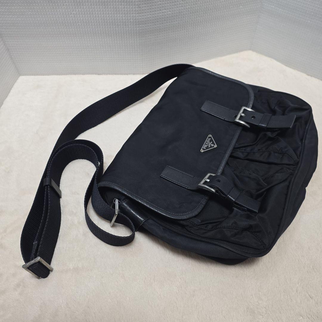 【良品✨】PRADA プラダ　ショルダーバッグ　メッセンジャーバッグ　ナイロン