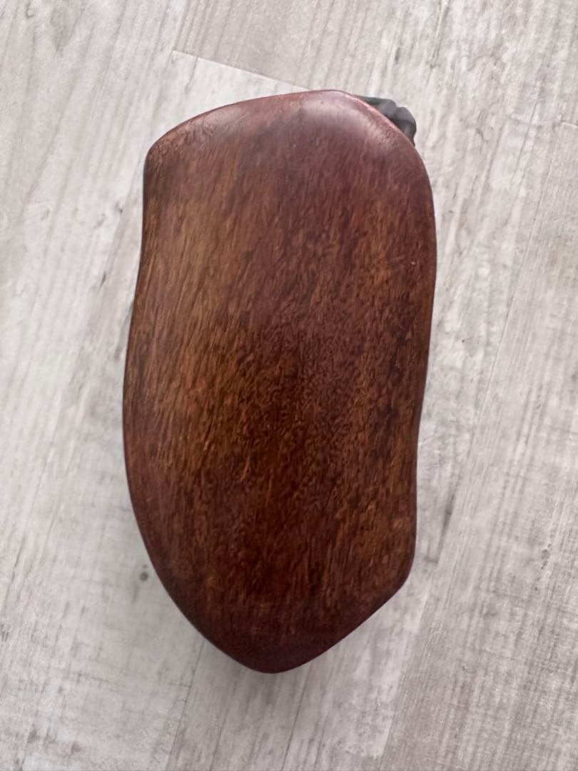 大バーゲンアンティークの茄子と裏に雲をあしらった彫刻硯　木製外枠付き‼️