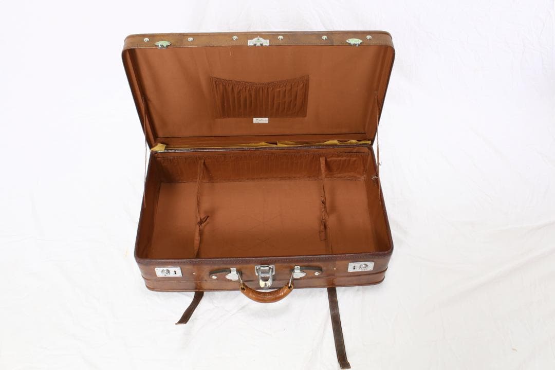 クラシックブラウンレザー風？旅行かばん