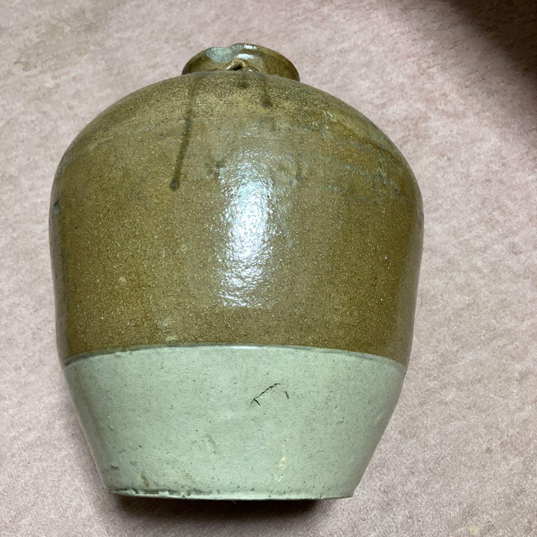 アンティーク、茶色の装飾的な陶器の壺