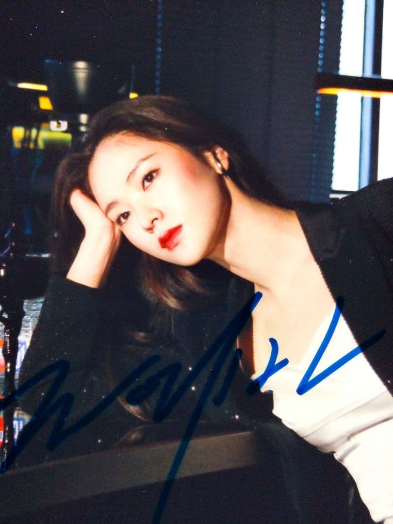 チョン・ヨビン直筆サイン入り2Lサイズ写真…Jeon Yeobeen