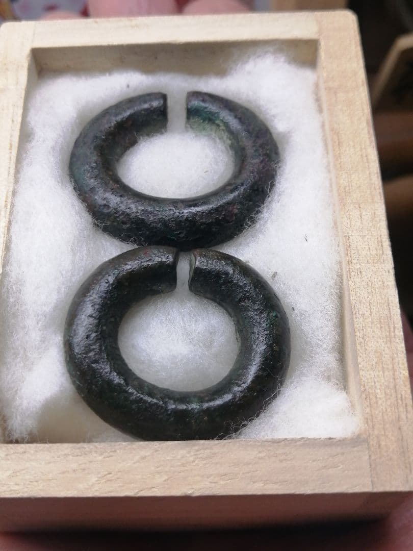 ★【古墳期】『高麗青銅耳環』　　二対。本物　古墳よりの発掘品です。