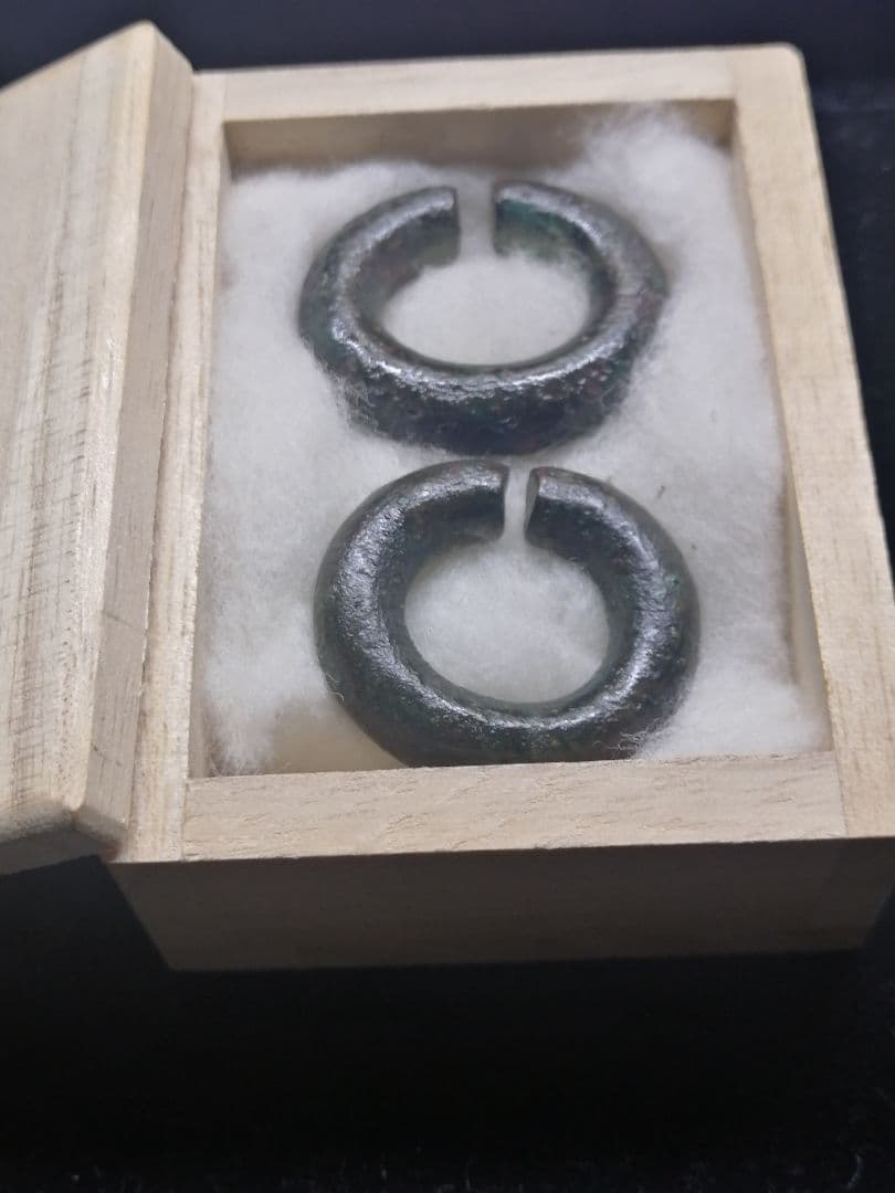 ★【古墳期】『高麗青銅耳環』　　二対。本物　古墳よりの発掘品です。