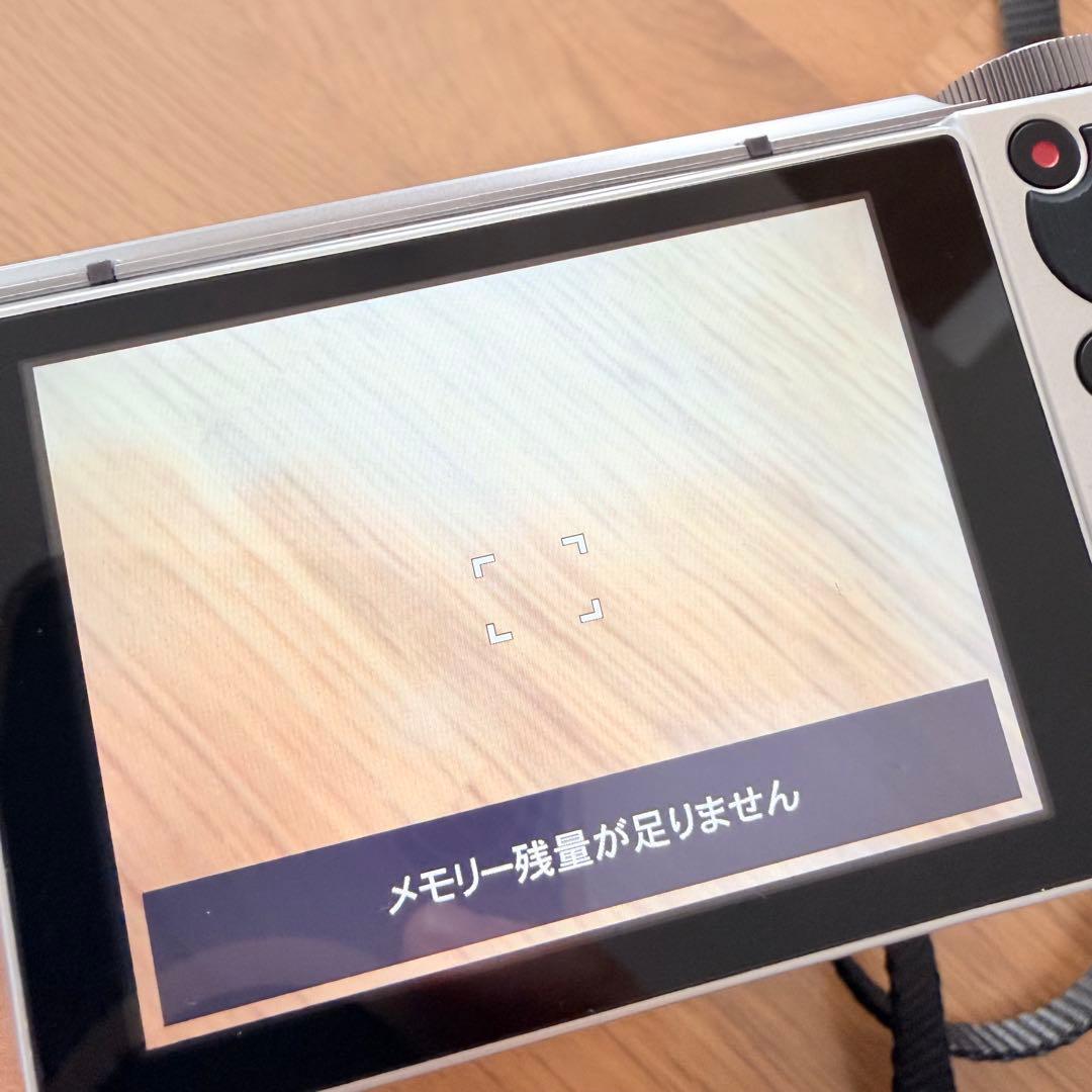 24時間以内発送！CASIO EXILIM EX-ZR1700 カシオ カメラ