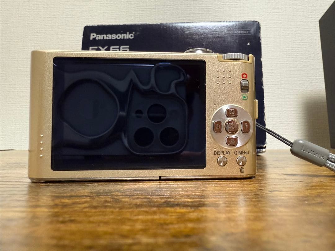 Panasonic LUMIX FX66 ゴールド