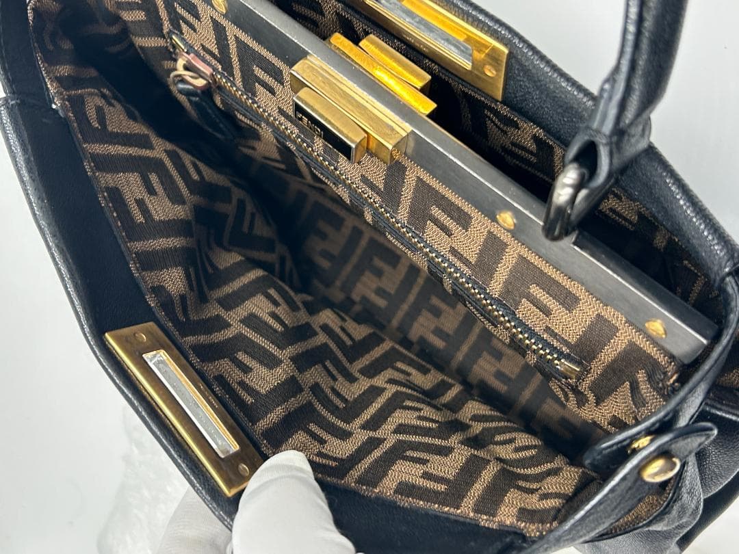 美品★FENDI フェンディ ハンドバッグ ピーカブーアイコニック 8BN226