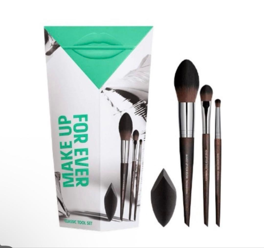 メイクアップフォーエバー クラシック ツール セット 2025 ホリデー　限定