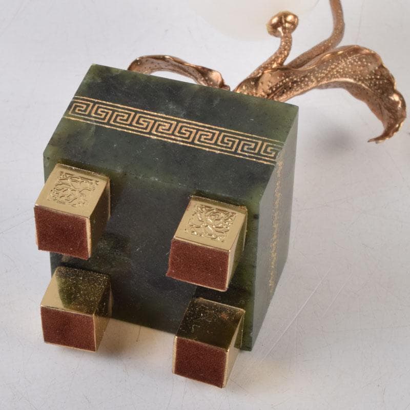 中国　松源工芸　玉石白玉彫刻　花　置物　証書・ケース・箱付　C　9108