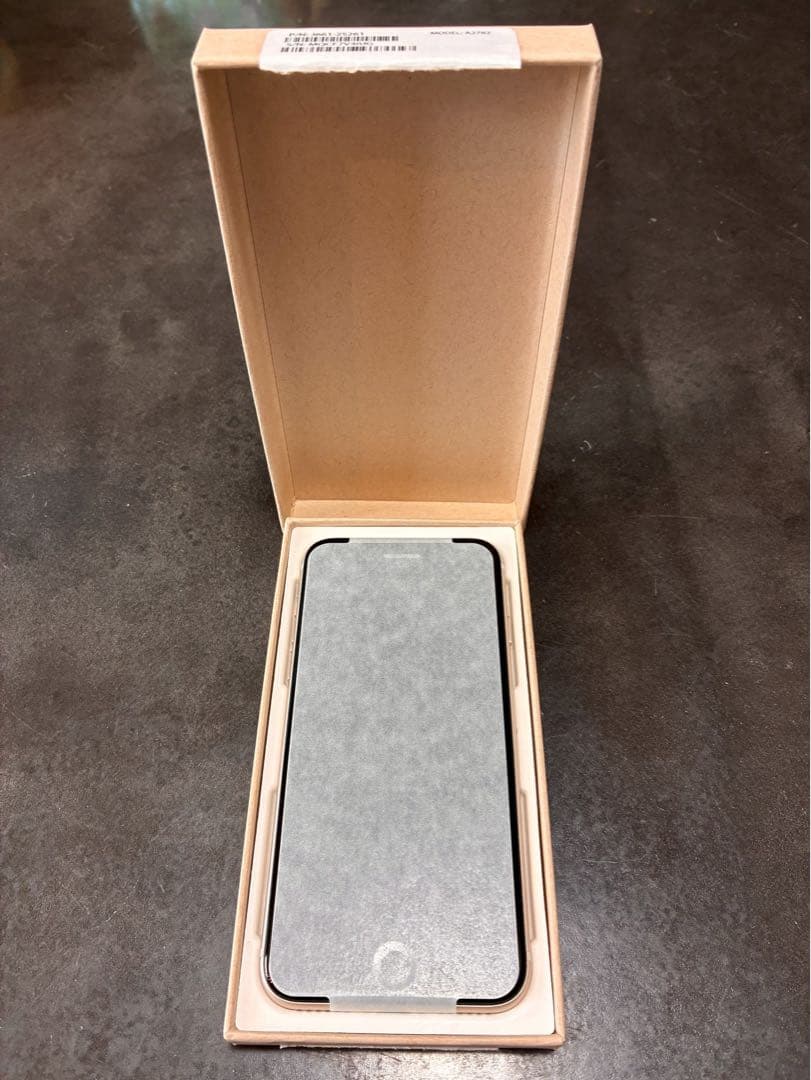 未使用 スマートフォン本体 箱入り