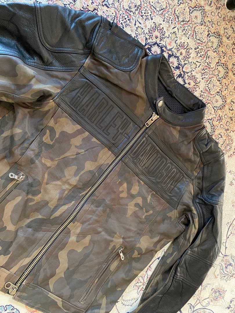 新品未使用HARLEY-DAVIDSON 迷彩レザーロゴジャケット 在庫限り