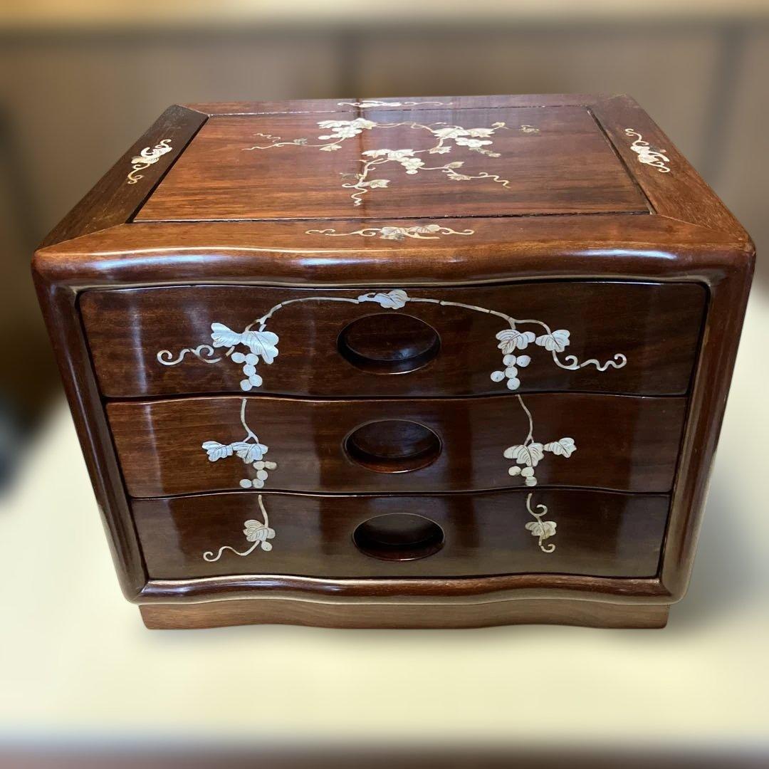 木製花模様象嵌引き出しタンス