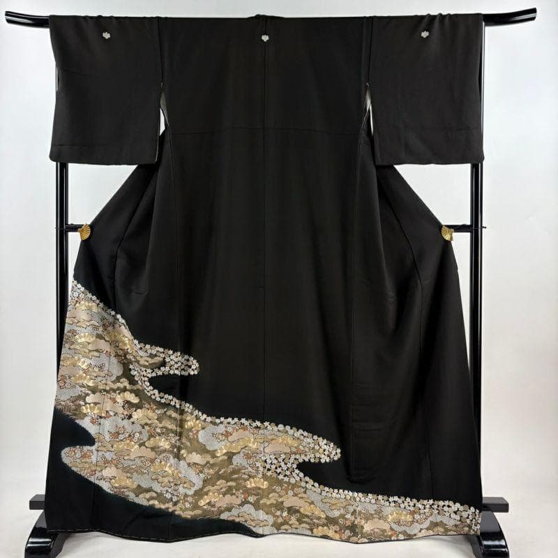 黒留袖 総刺繍 松竹梅 桐紋