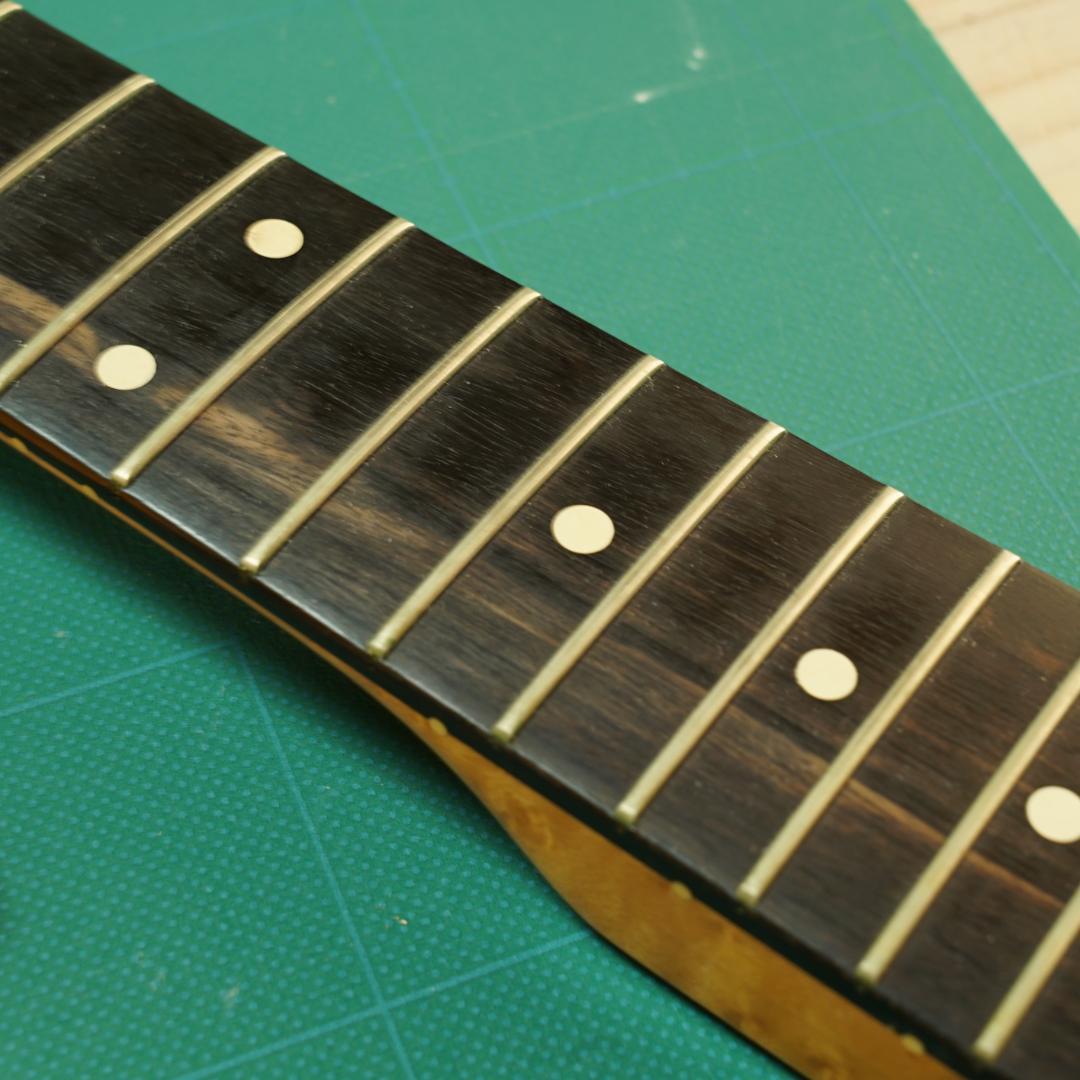 マスビル印・超レアネック＋ブリット・ダニエル ボディ他、シンライン