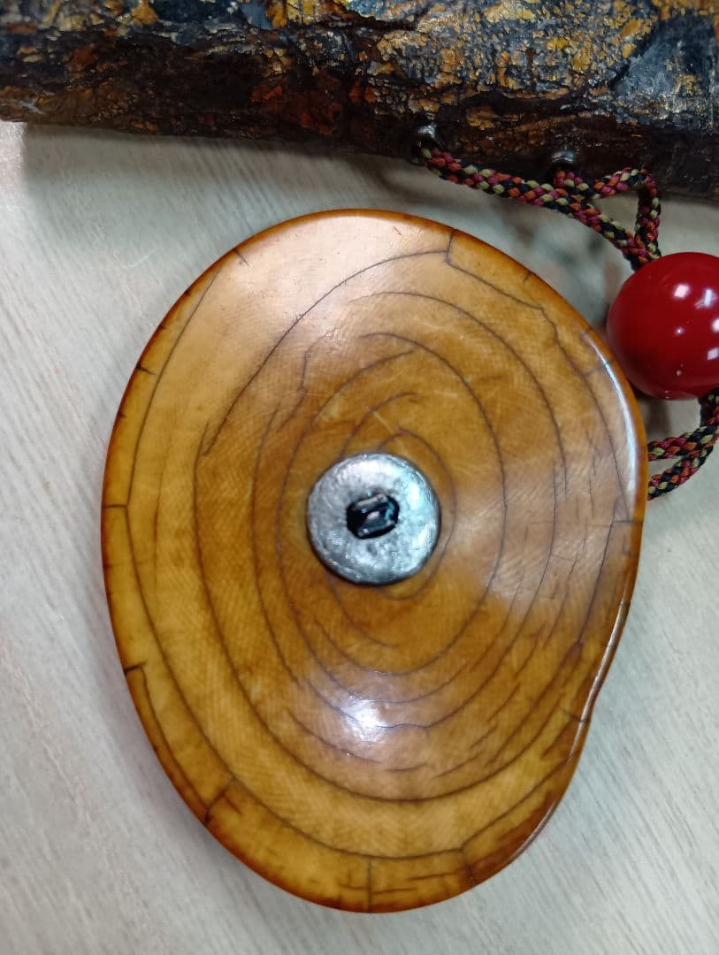 煙草入／金唐革／美品金工饅頭根付