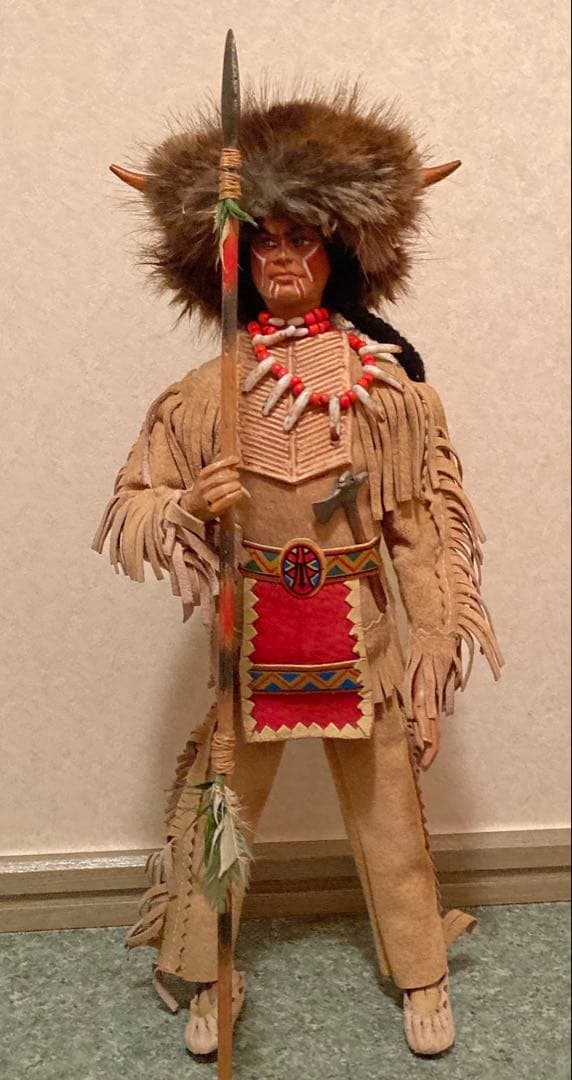 レア！インディアン人形 毛皮の帽子付き　ビンテージ　カナダのバンフ国立公園で購入