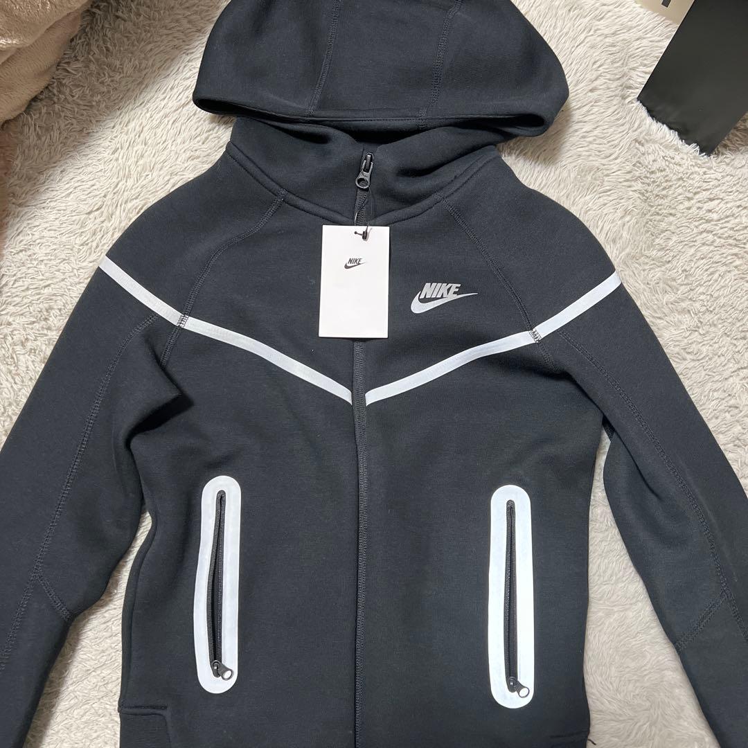 NIKE テックフリース