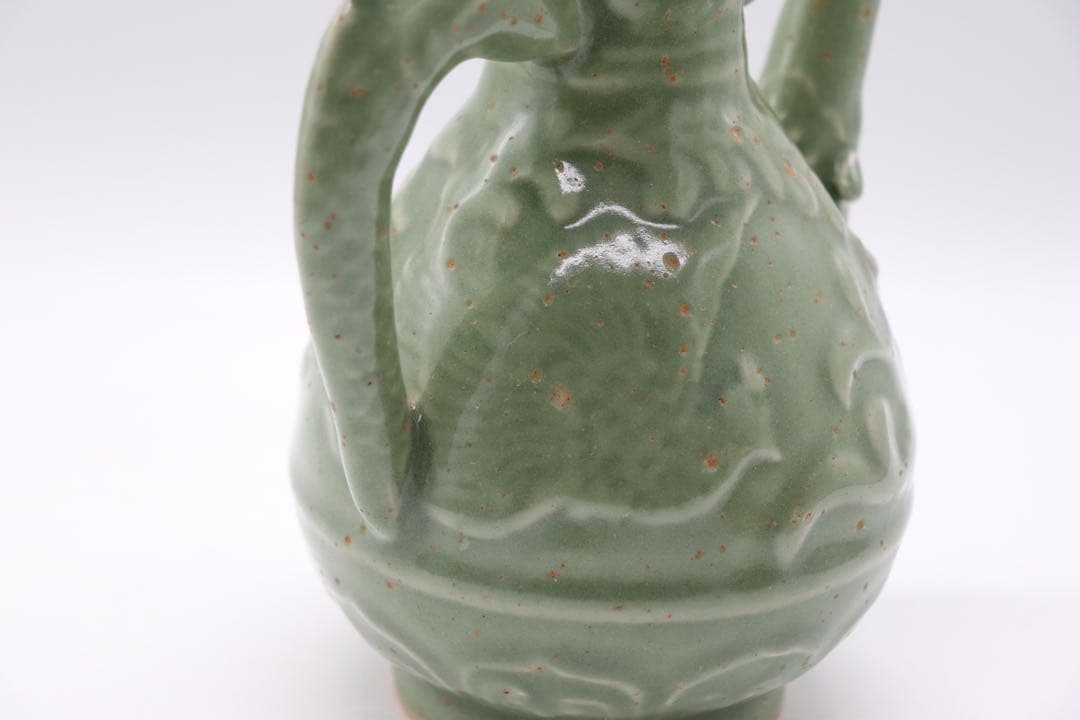 中国　青磁　水注　浮き彫り鳳紋　送料込み0416