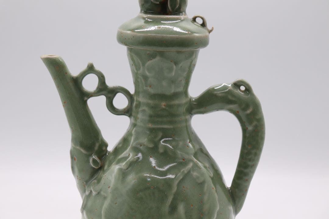 中国　青磁　水注　浮き彫り鳳紋　送料込み0416