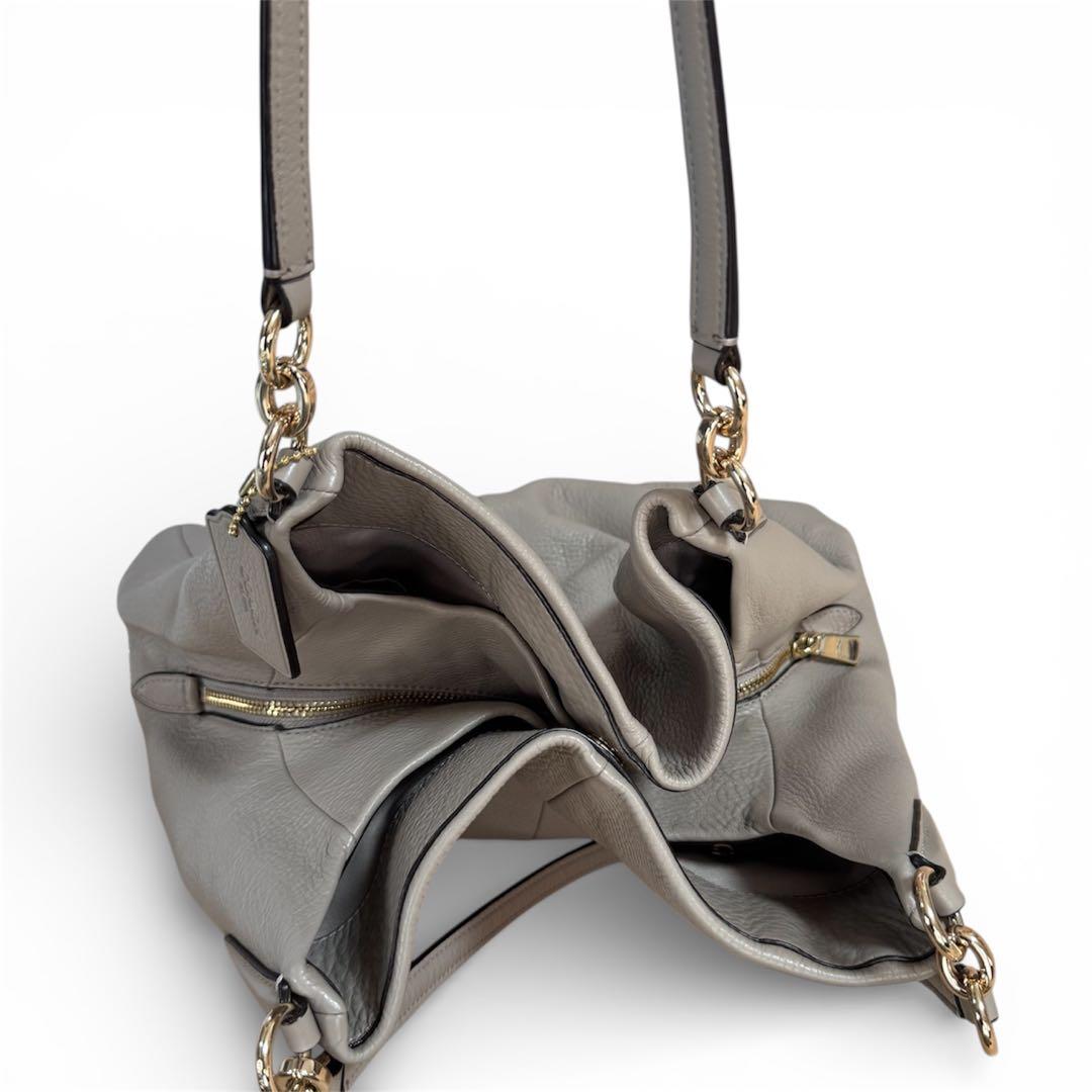 Coach Madison Phoebe ペブルドレザー ショルダーバッグ