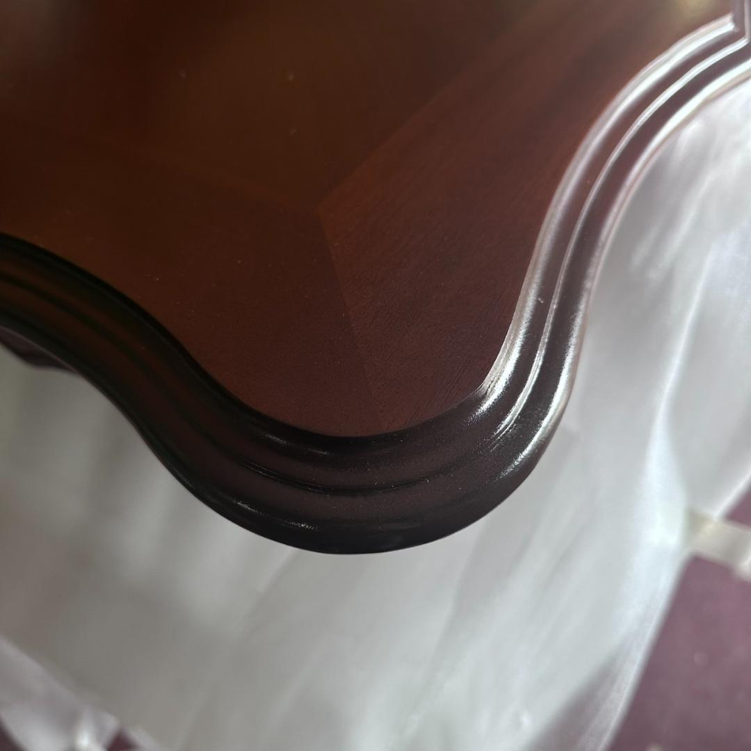 ダイニングテーブル　猫脚　天然木マホガニー手彫り仕上げ