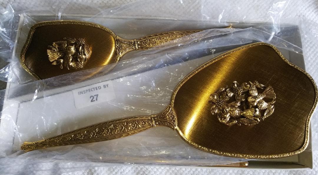 手鏡ミラー、ブラシ、コーム 3点 真鍮 彫刻 レトロ インテリアコレクション