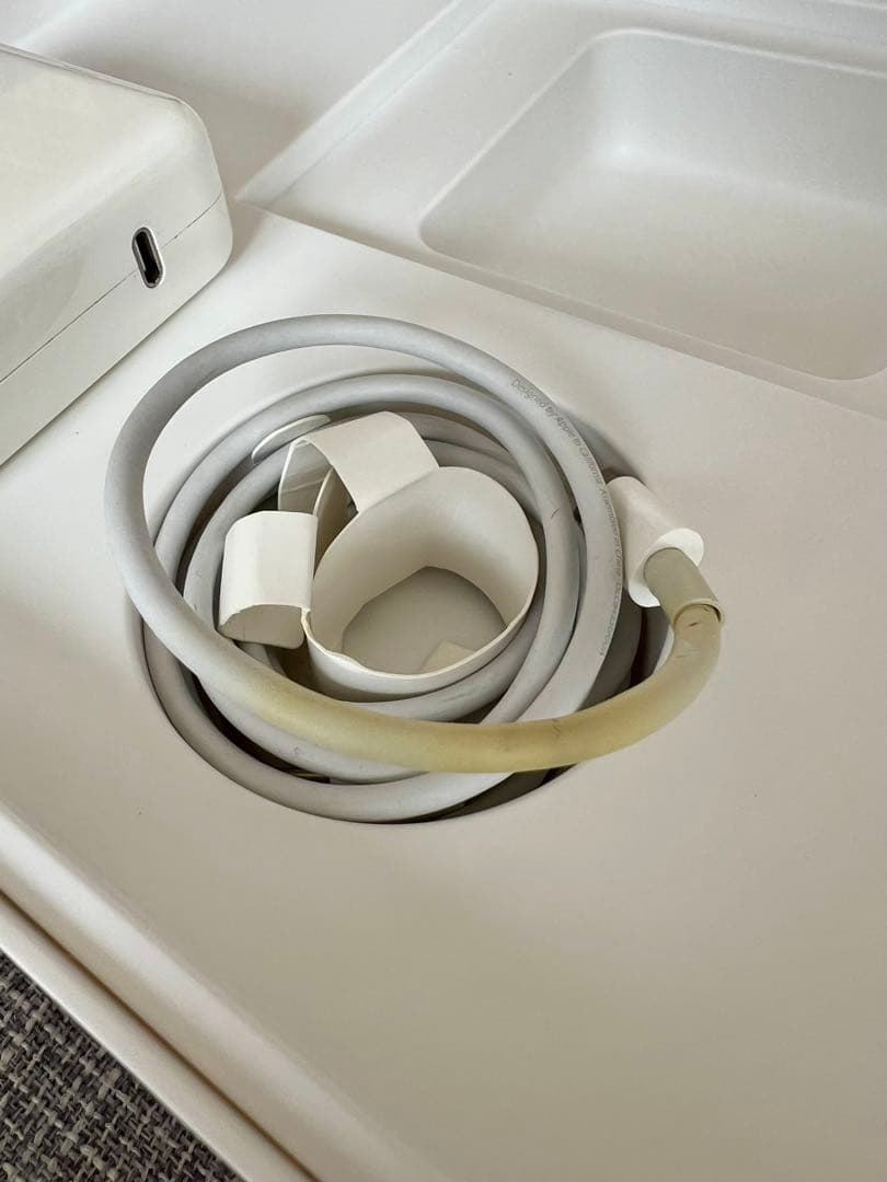 MacBook Pro 13インチ 2016年モデル／タッチバー付き【ジャンク】