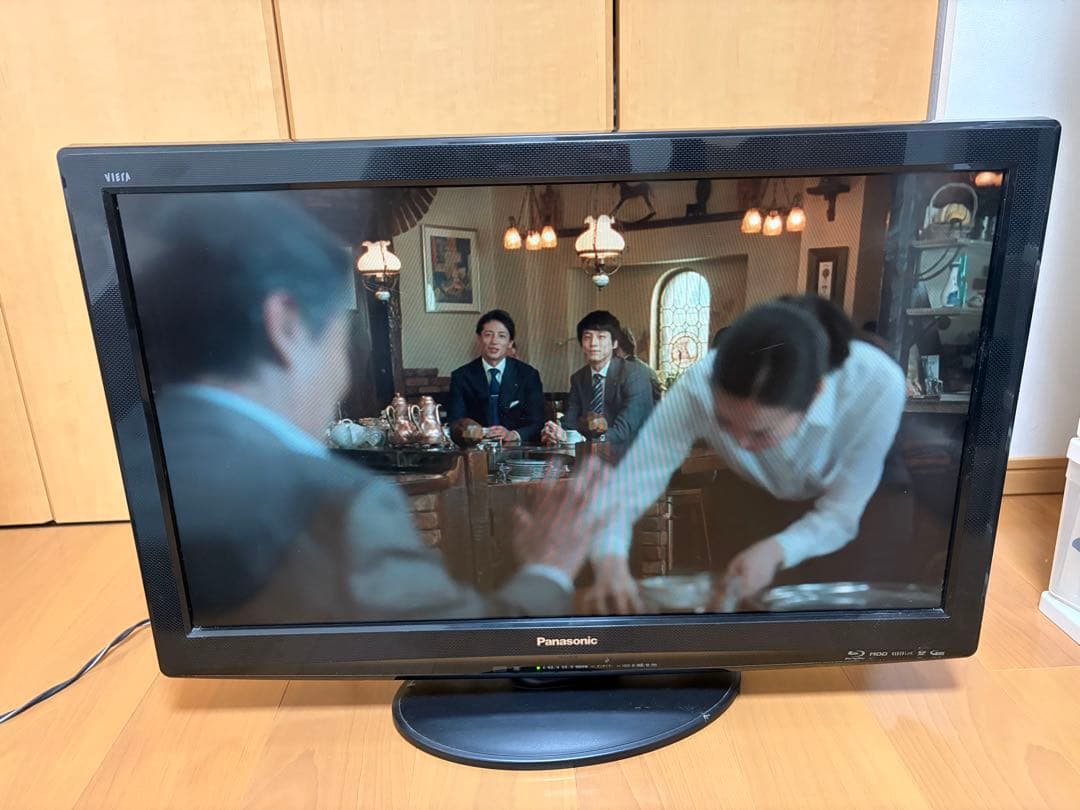 Panasonic VIERA 32型テレビ　日本製　テレビ録画/DVD再生