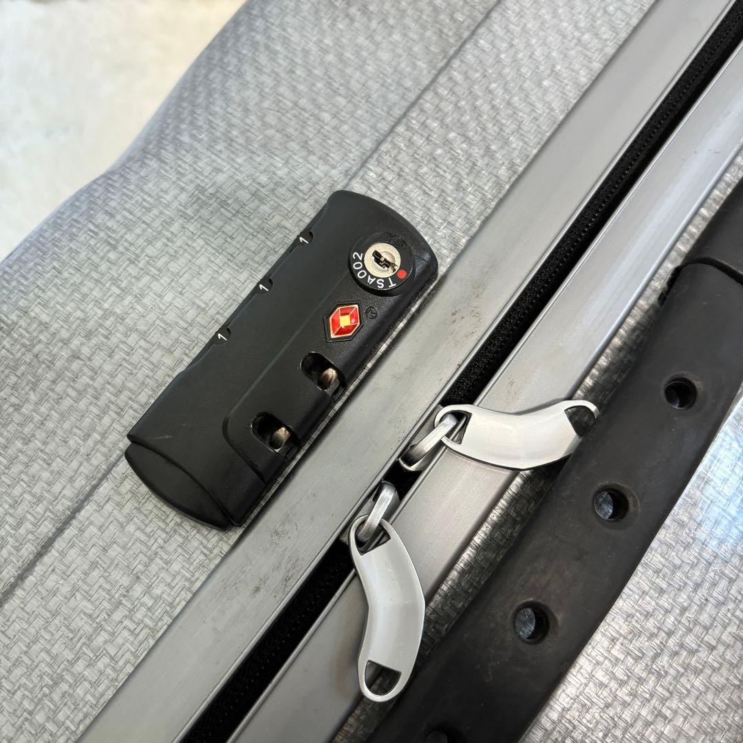 美品✨samsonite サムソナイト　コスモライト　キャリーケース　シルバー