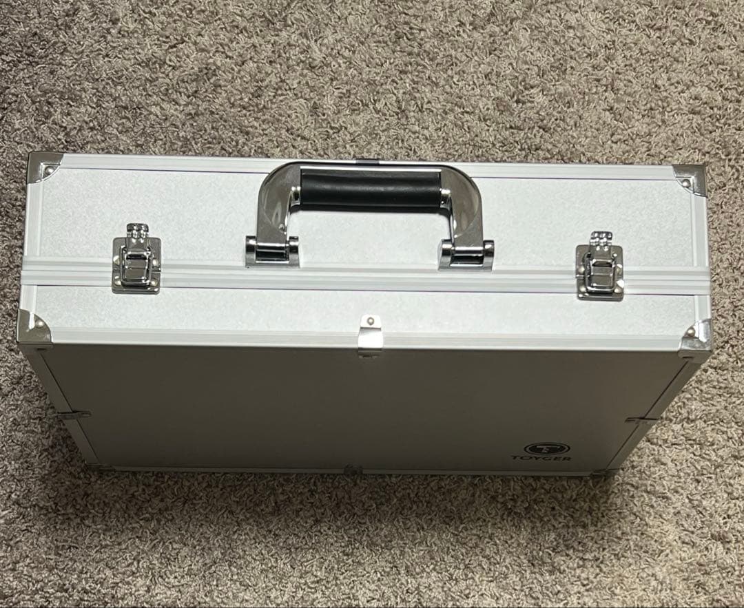 TOYGER CEO Storage アタッシュケース シルバー 仕切り21枚