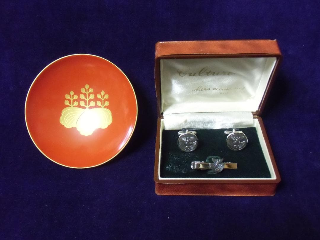 ●日本の記章＊自衛隊＊航空幕僚長＊純銀製カフス＆タイピン＋木盃（実物）