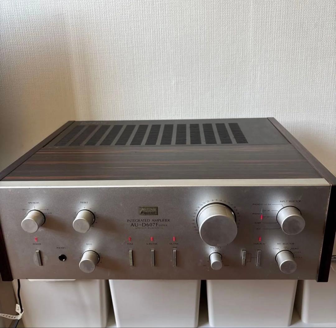 AU-D607F プリメインアンプ　SANSUI